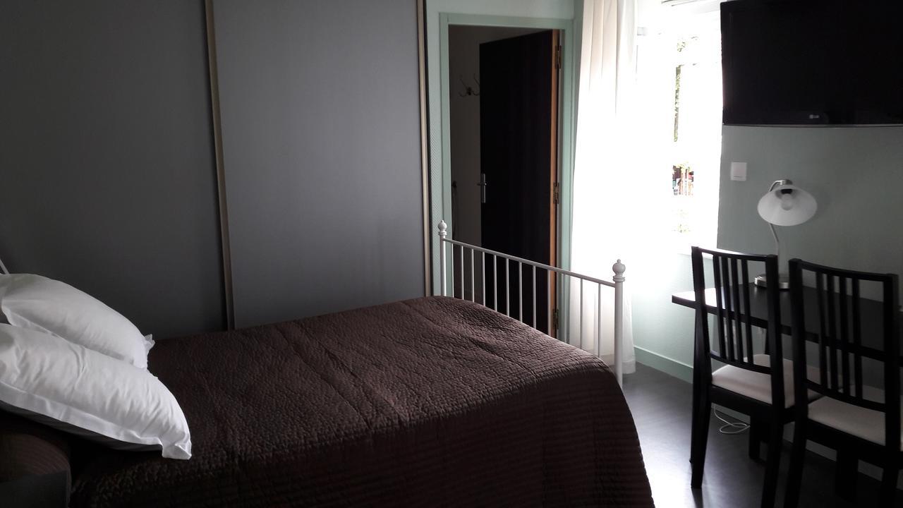 Bed and Breakfast Les Pierres Folles Rozier-en-Donzy Exterior foto